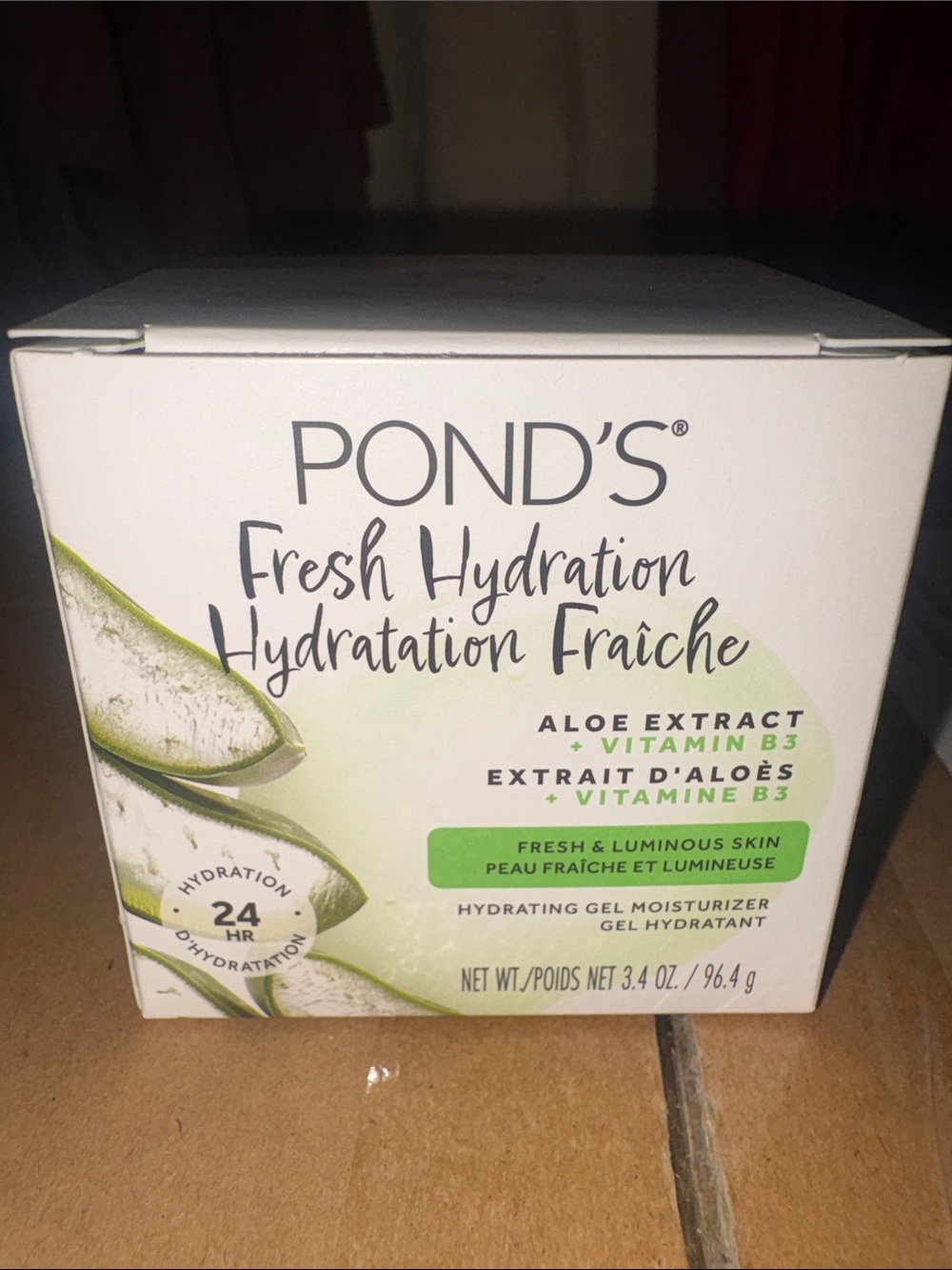 POND'S Fresh Hydration Aloe Extract Hydrating Gel Moisturizer - Green